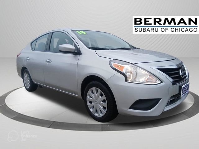 Used 2019 Nissan Versa SV FWD image 2