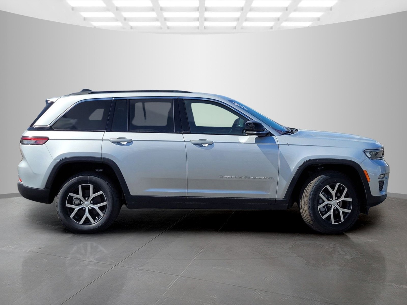 New 2025 Jeep Grand Cherokee Limited image 3