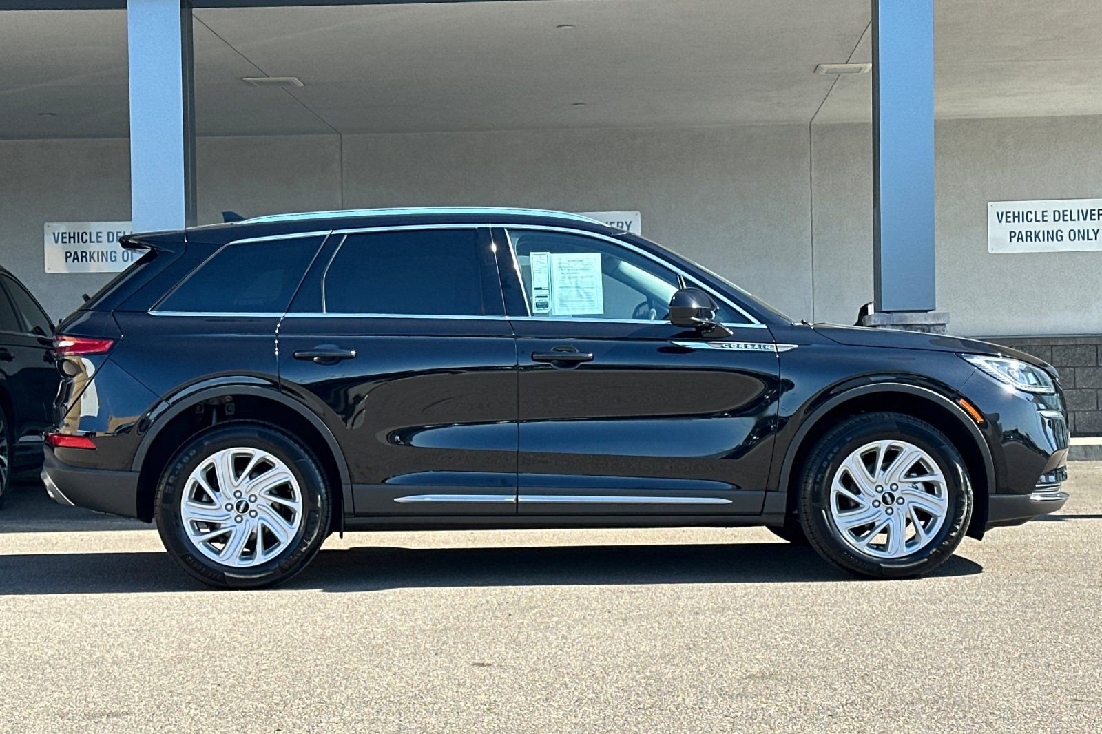 Used 2021 Lincoln Corsair AWD w/ Towing Package I image 2