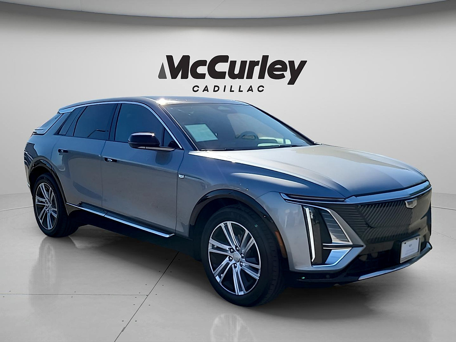 Certified 2024 Cadillac Lyriq Tech AWD/4WD image 1