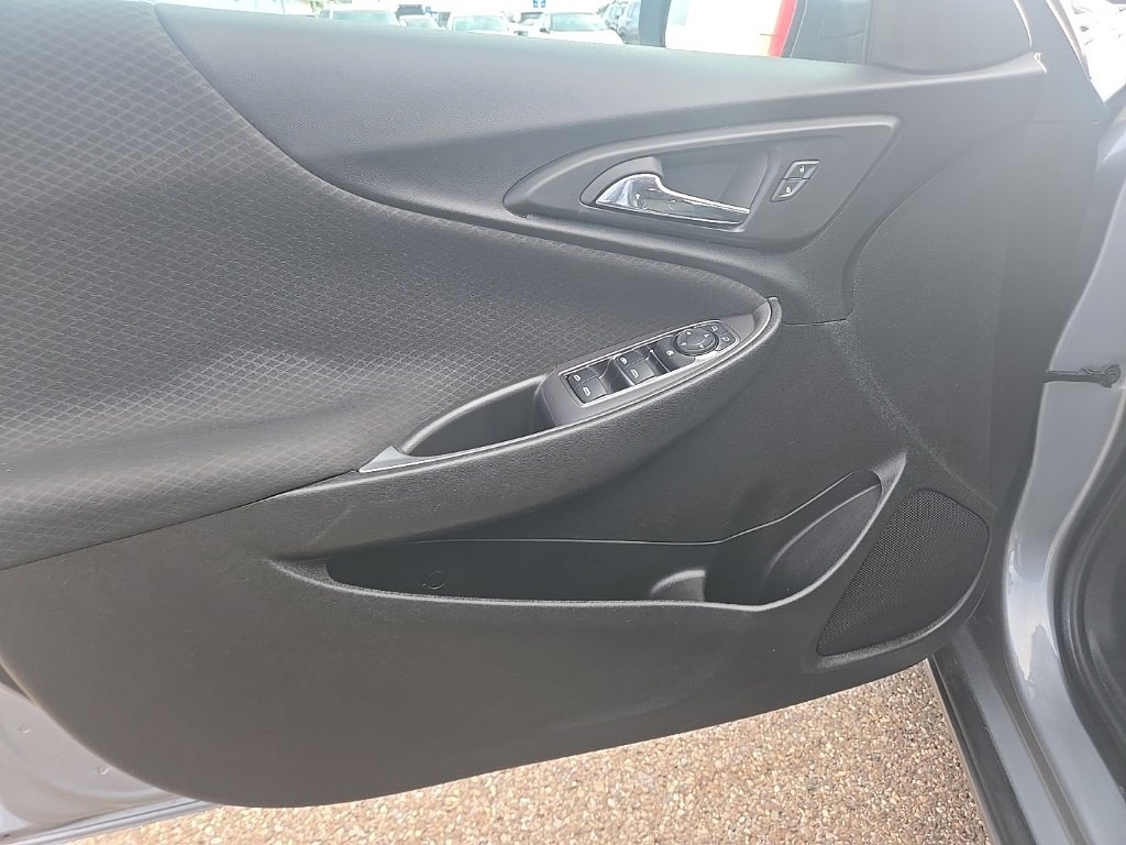 Used 2023 Chevrolet Malibu LT image 12