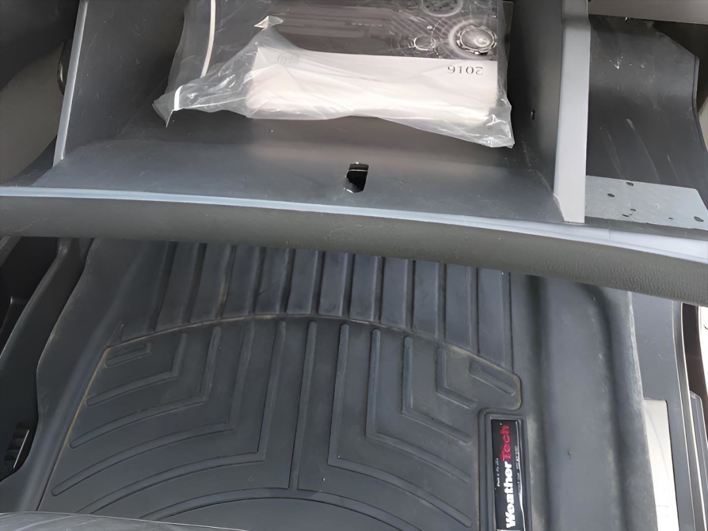 Used 2016 Buick Enclave Leather image 11