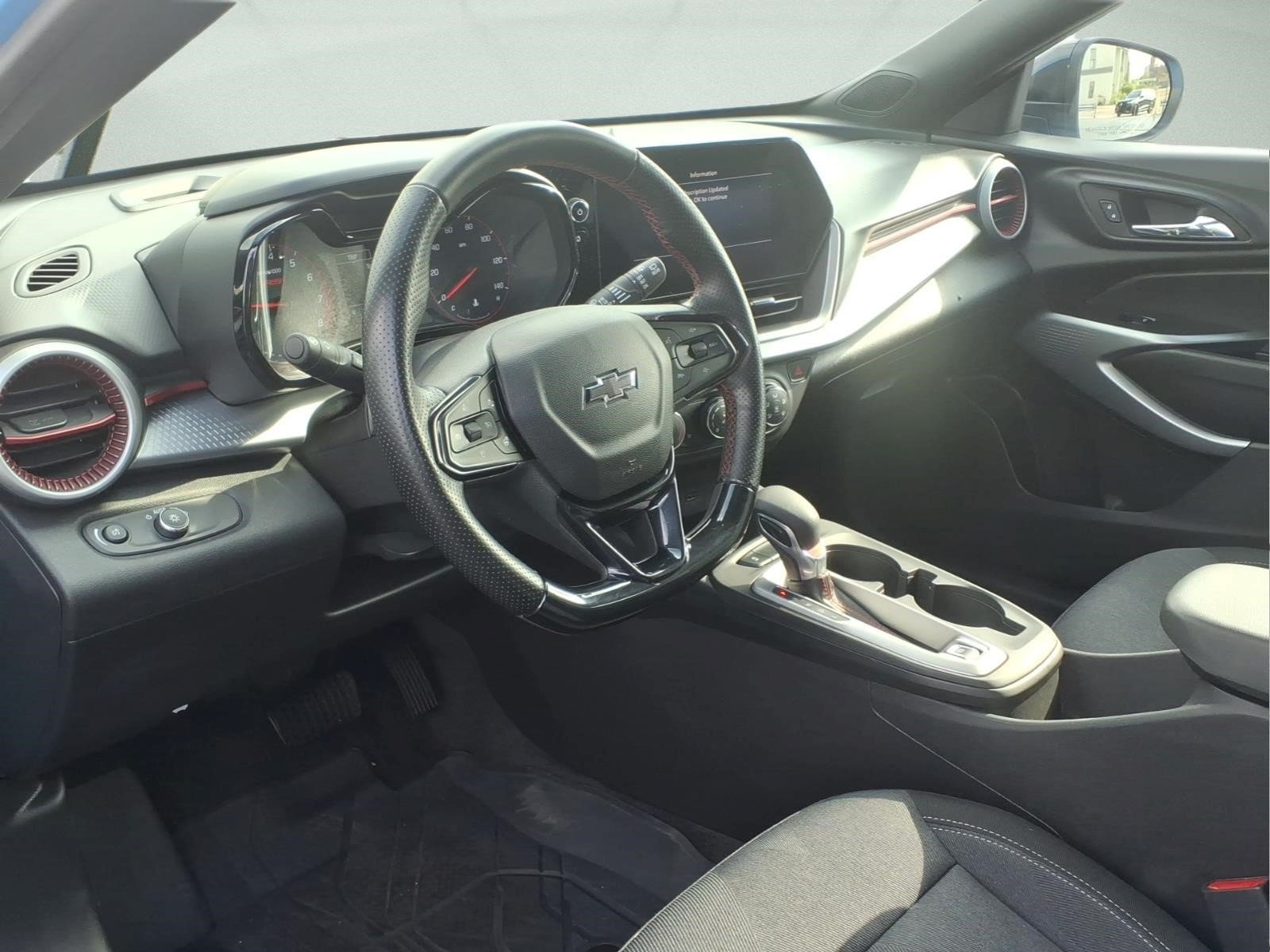 Certified 2024 Chevrolet Trax RS w/ Driver Confidence Package FWD image 7