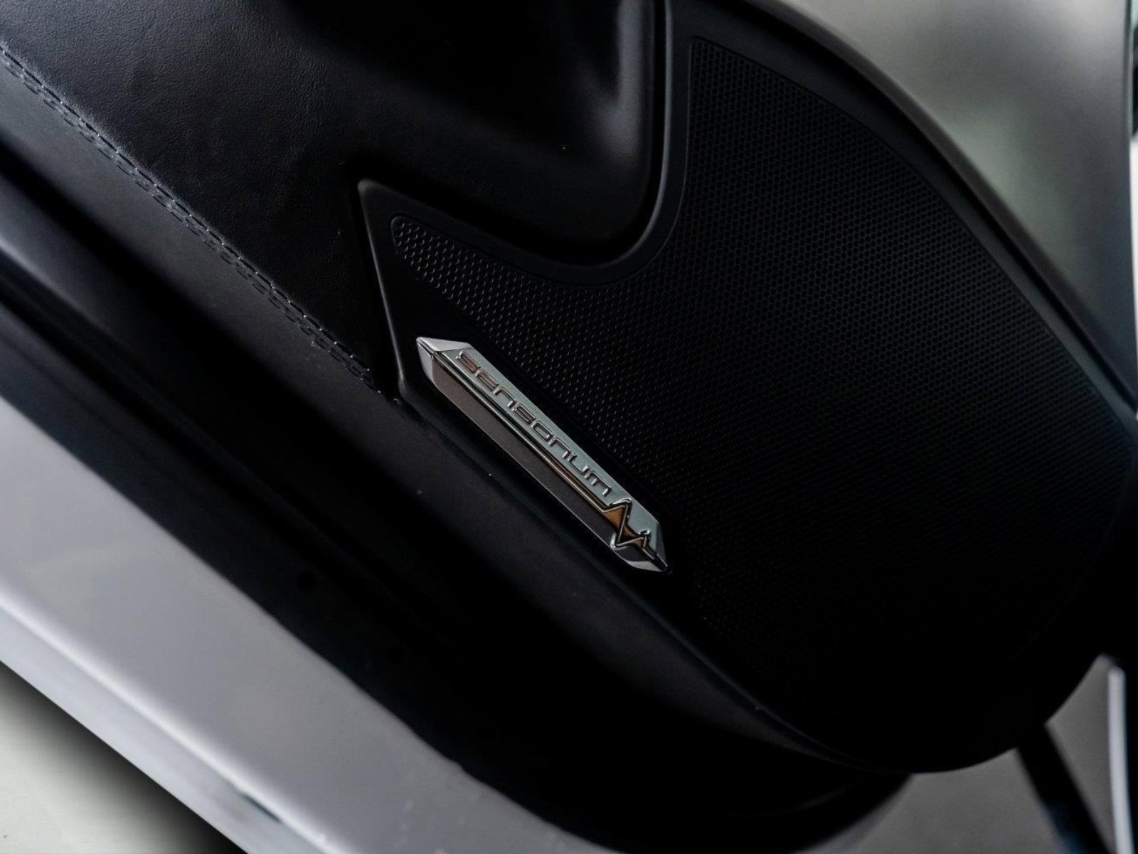 Used 2015 Lamborghini Aventador LP 700-4 image 31