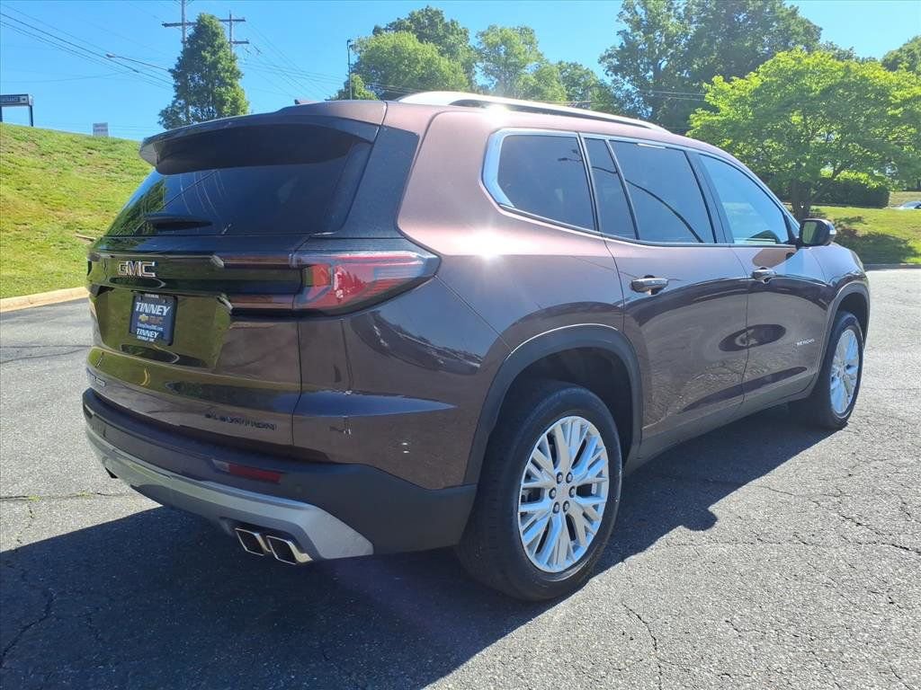 Used 2024 GMC Acadia Elevation w/ Luxury Package AWD/4WD image 3