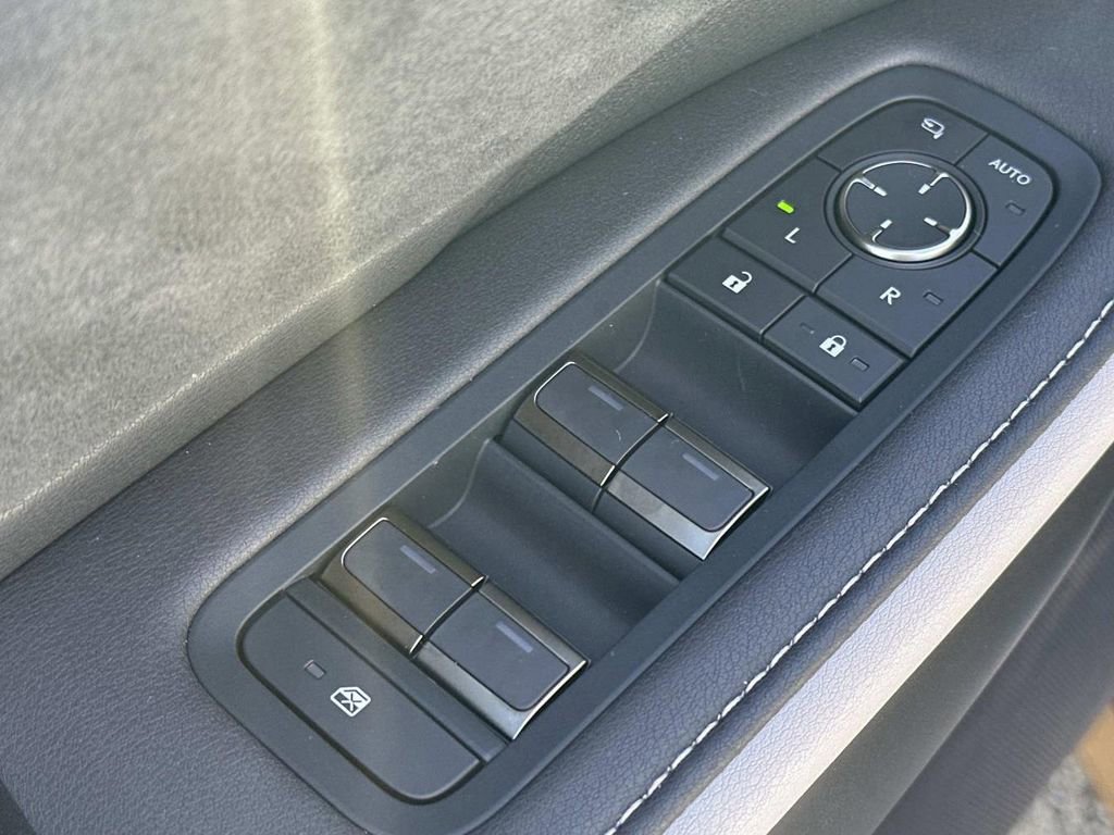 New 2026 Lexus TX 500h AWD image 19