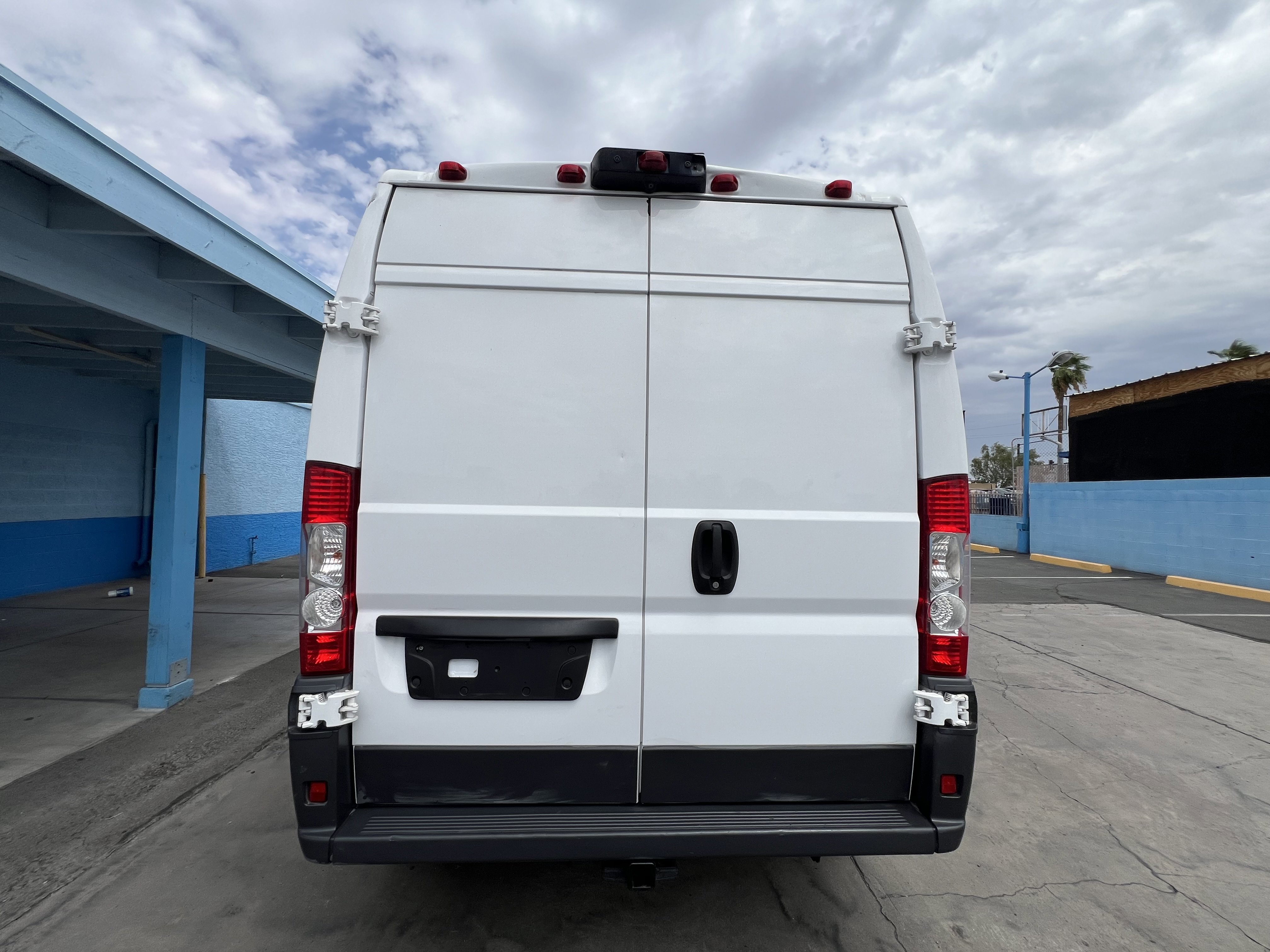 Used 2017 RAM ProMaster 2500 w/ Mopar Trailer Tow Group FWD image 4