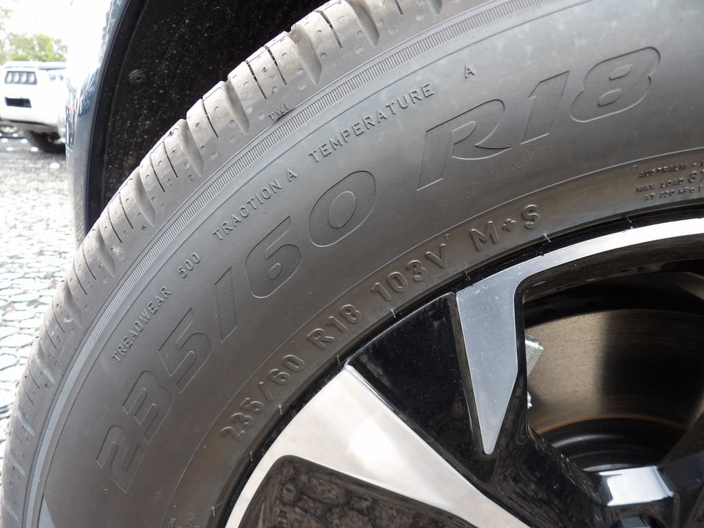 New 2026 Volvo XC60 T8 Core w/ Climate Package image 27