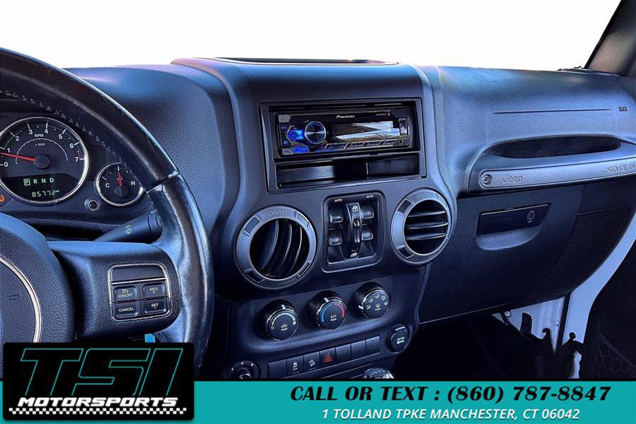 Used 2015 Jeep Wrangler Unlimited Sport w/ Quick Order Package 24S AWD/4WD image 6