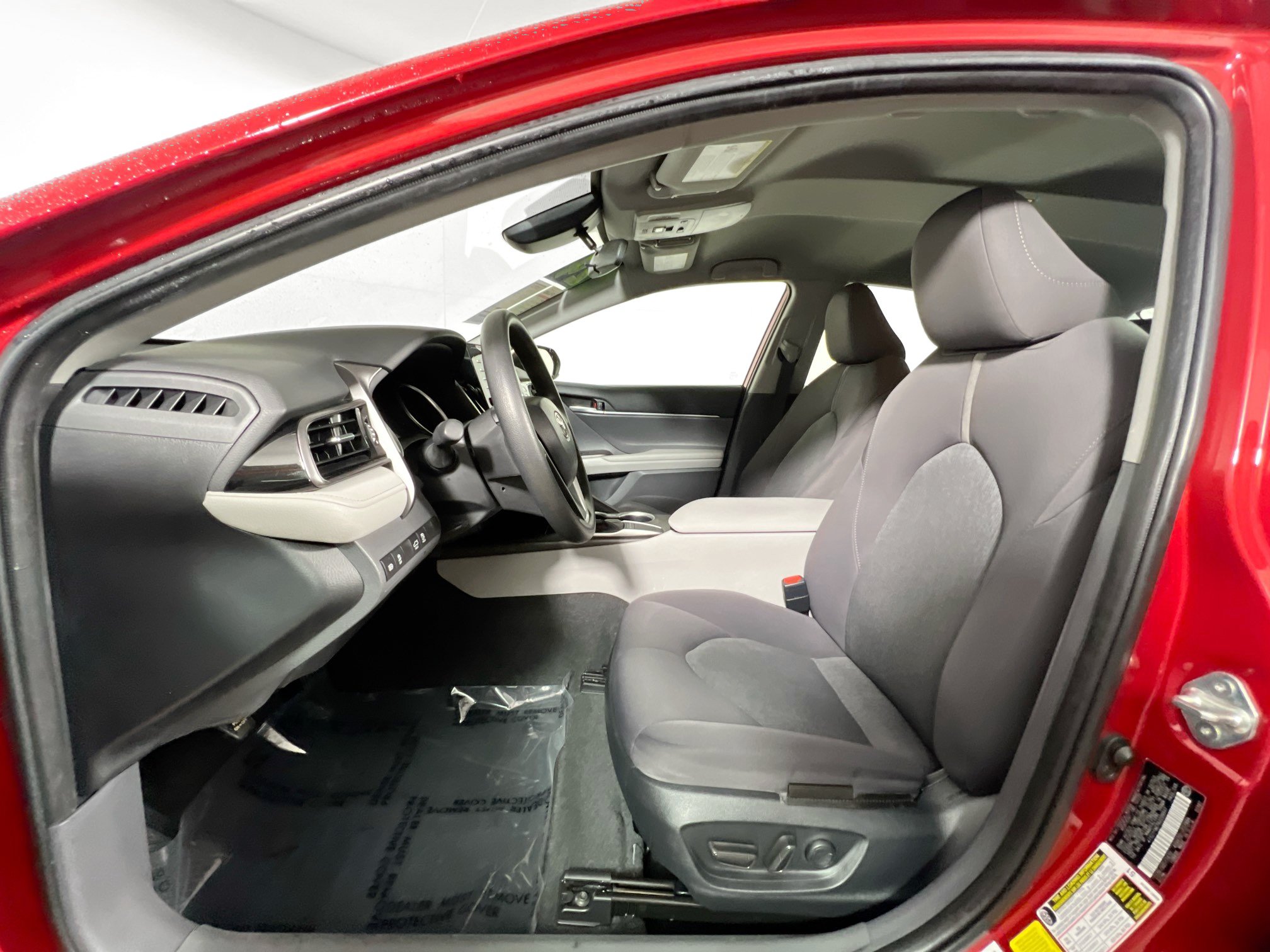 Used 2024 Toyota Camry LE FWD image 15