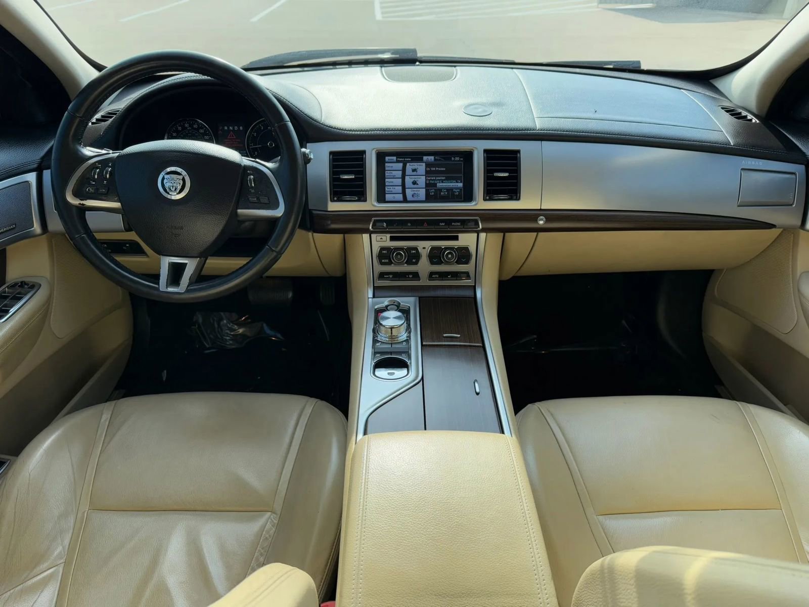 Used 2013 Jaguar XF 3.0 RWD image 11