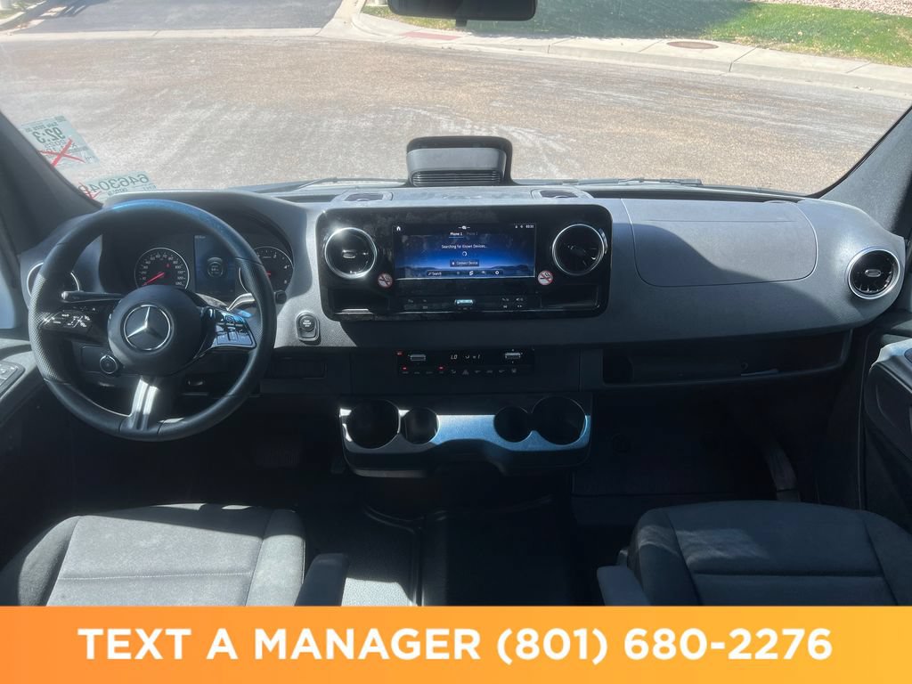 Used 2025 Mercedes-Benz Sprinter 2500 image 16