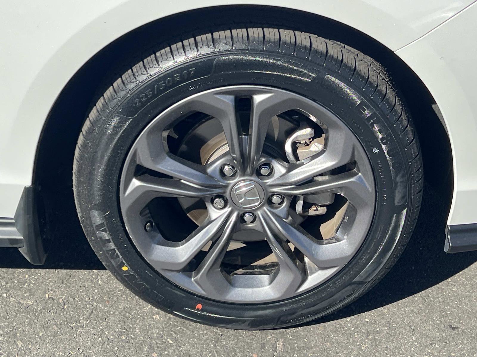 Certified 2023 Honda Accord EX image 27