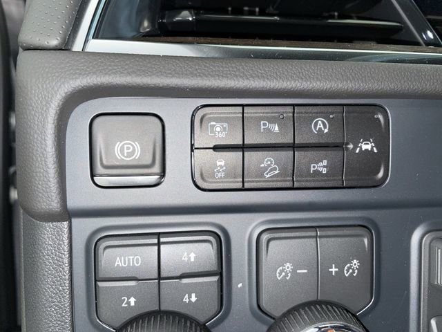 New 2026 Chevrolet Suburban High Country image 38