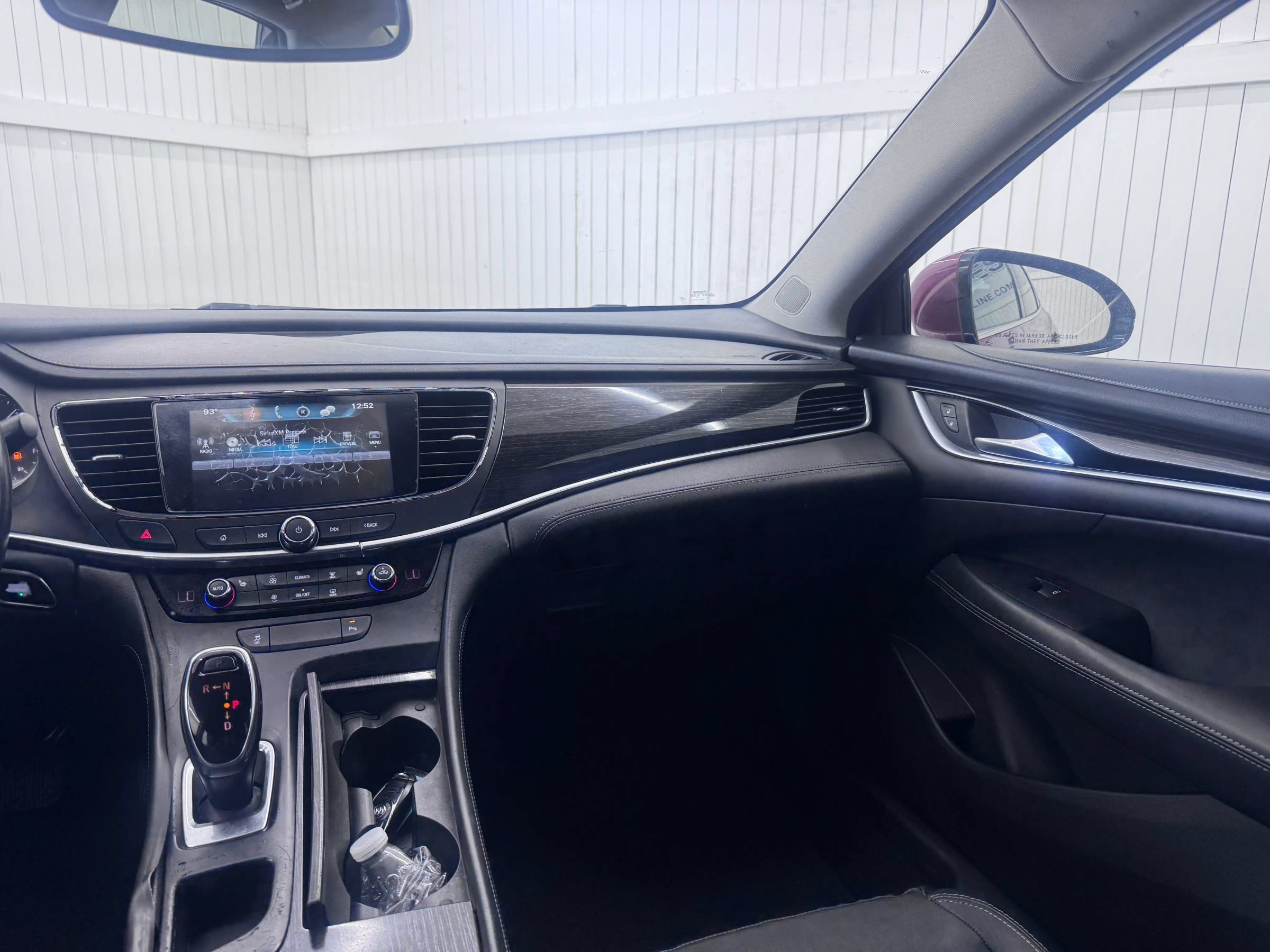 Used 2018 Buick LaCrosse Essence FWD image 16