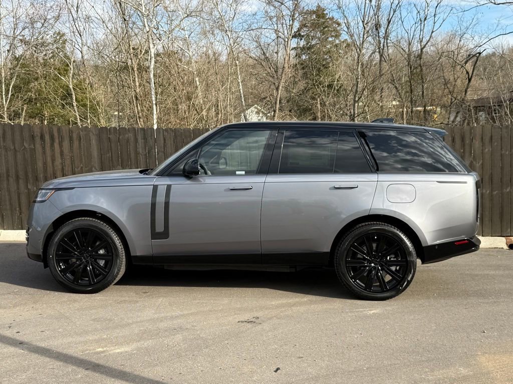 New 2026 Land Rover Range Rover SE image 2