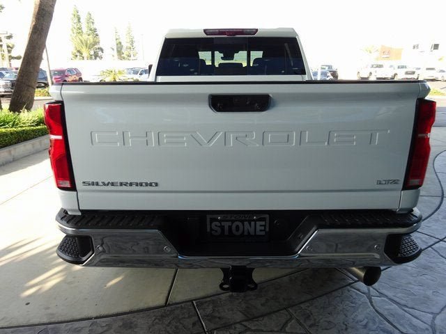 New 2026 Chevrolet Silverado 2500 LTZ w/ LTZ Premium Package AWD/4WD image 6