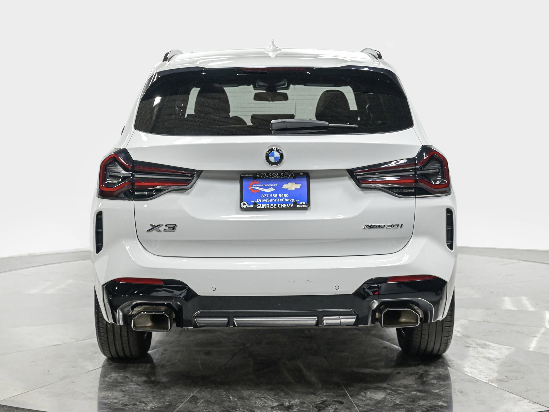 Used 2023 BMW X3 xDrive30i w/ M Sport Package AWD/4WD image 5