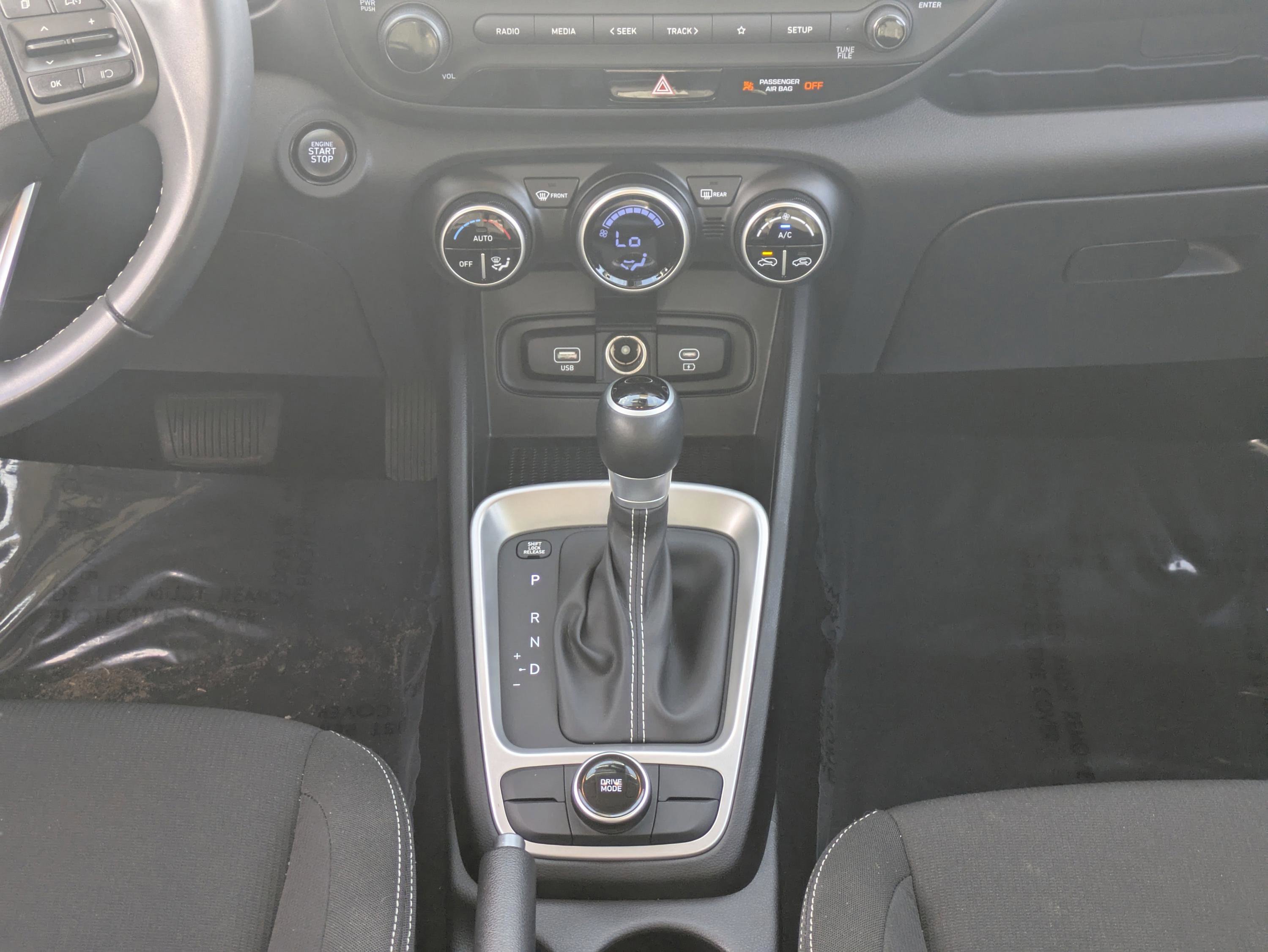 Certified 2024 Hyundai Venue SEL image 19