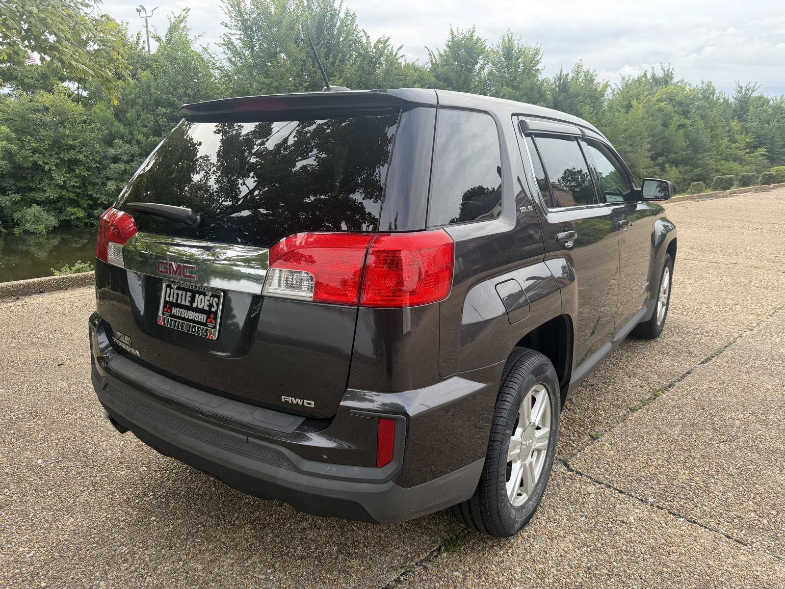 Used 2016 GMC Terrain SLE AWD/4WD image 3