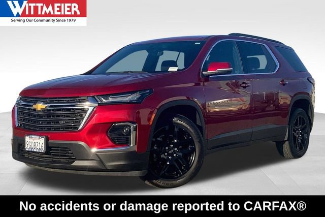 Used 2023 Chevrolet Traverse LT w/ Rear Camera Mirror Package image 1