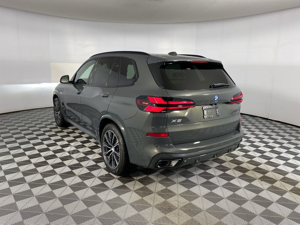 New 2026 BMW X5 xDrive50e image 32