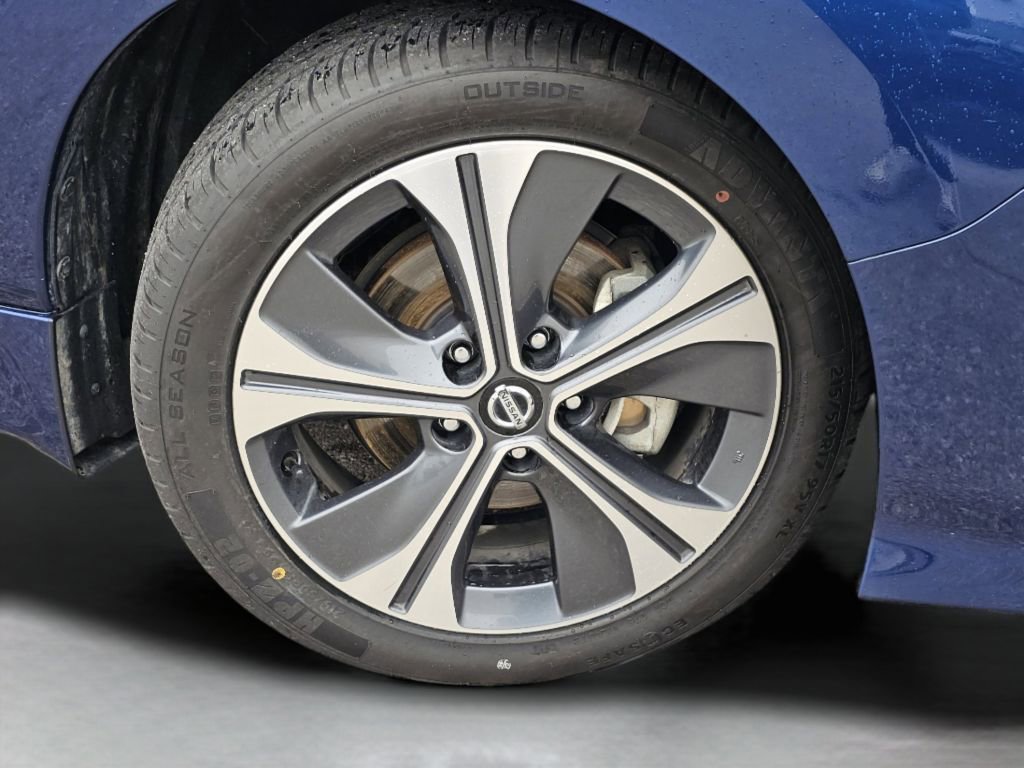 Used 2018 Nissan Leaf SL w/ SL Technology Package FWD image 18