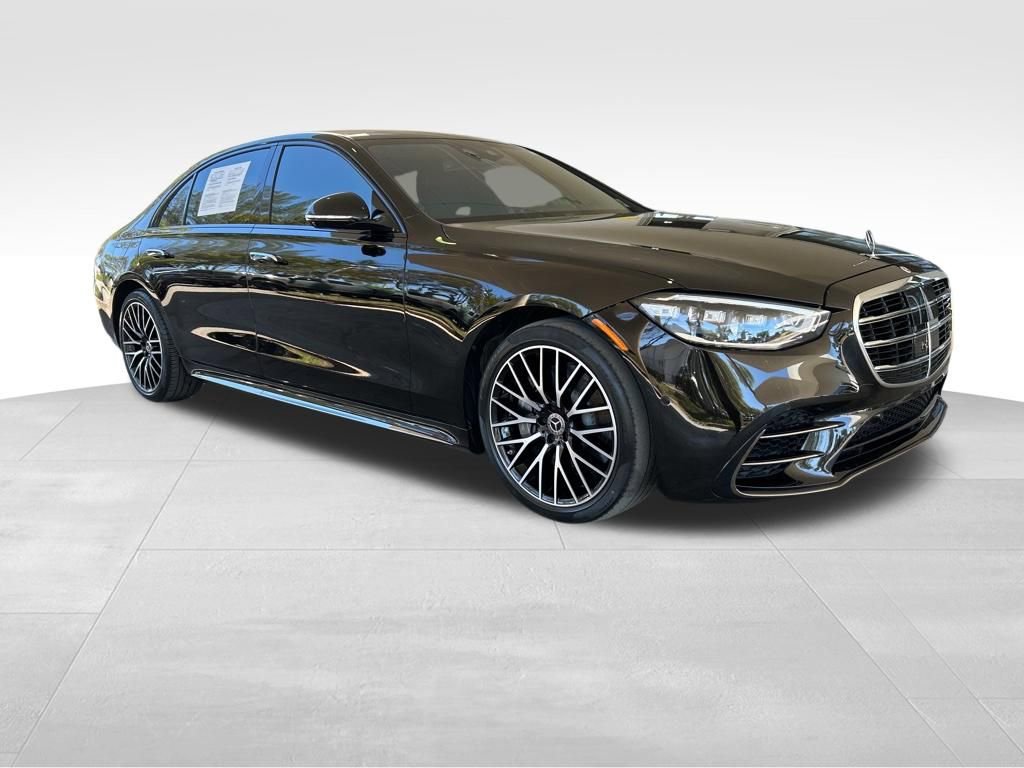 Used 2023 Mercedes-Benz S 580 4MATIC Sedan image 2