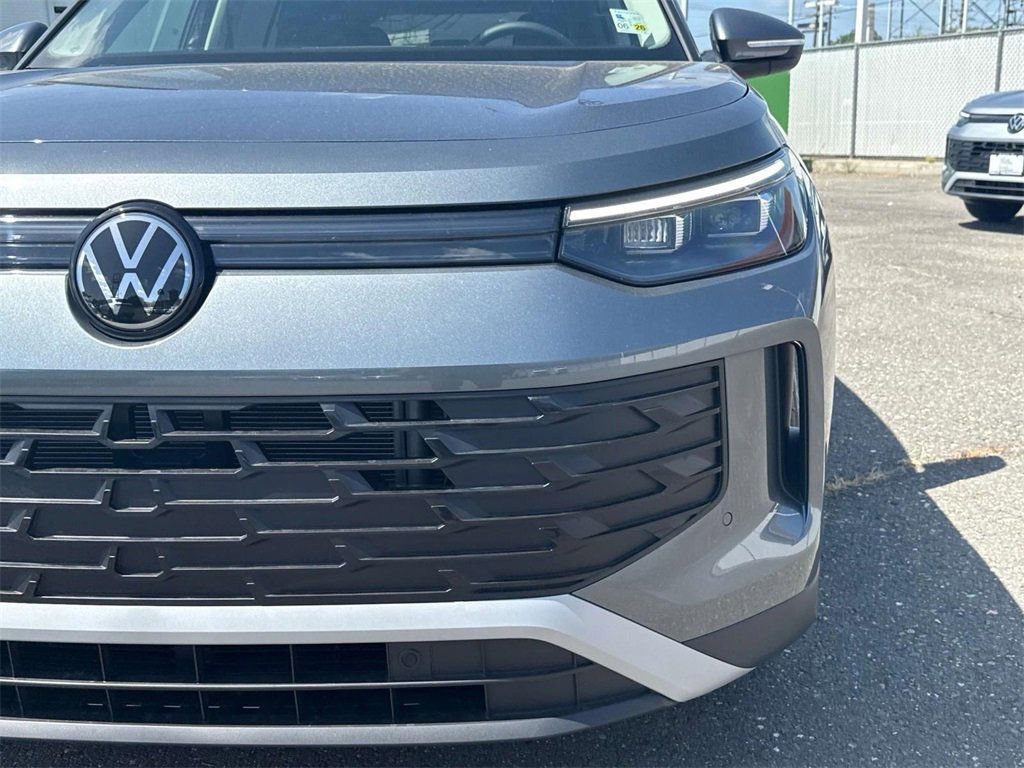 New 2025 Volkswagen Tiguan S image 6