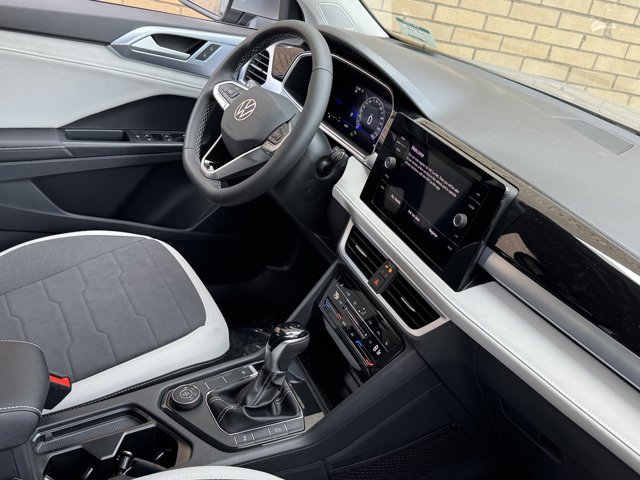 New 2026 Volkswagen Taos SE image 9