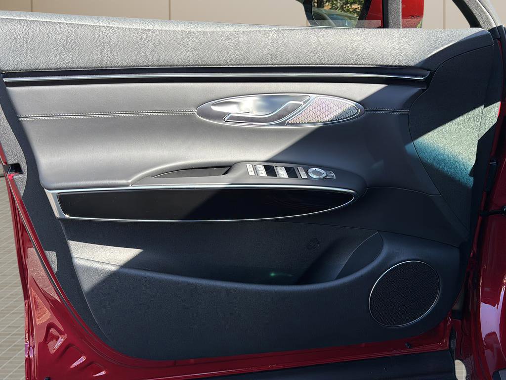 Certified 2026 Genesis GV70 2.5T image 11