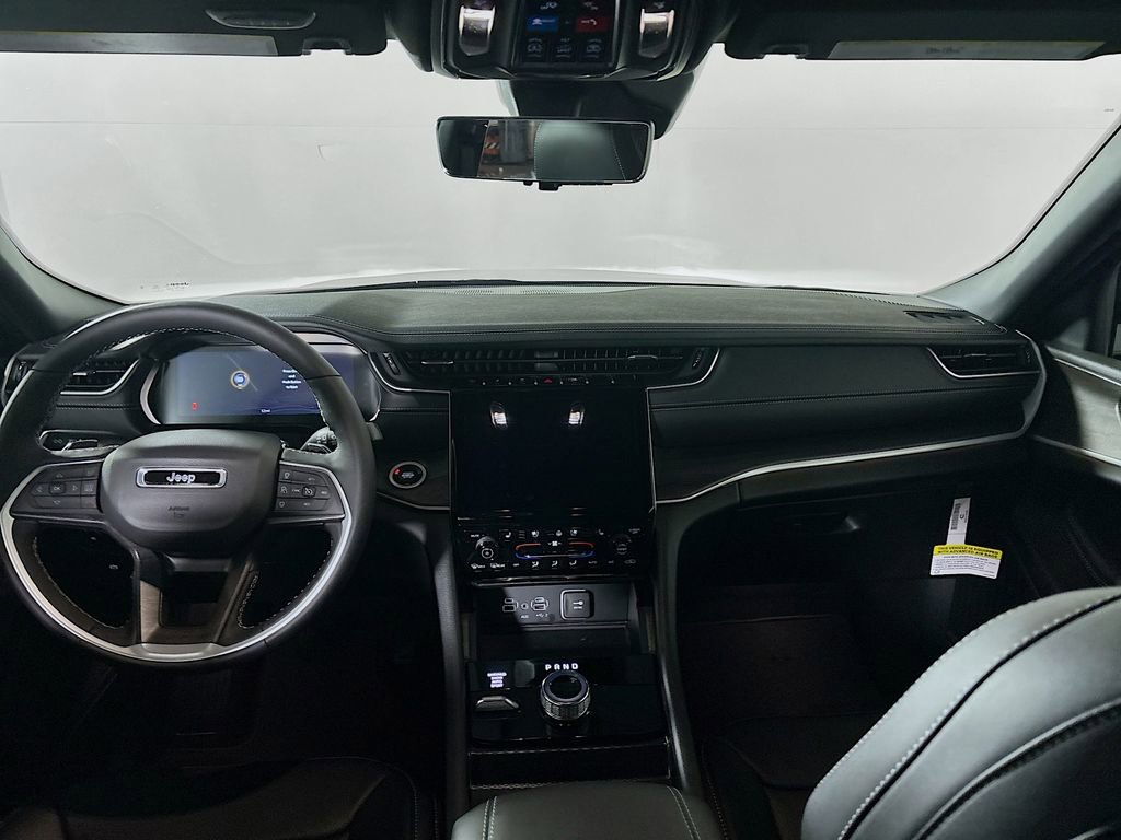 New 2025 Jeep Grand Cherokee Limited image 13