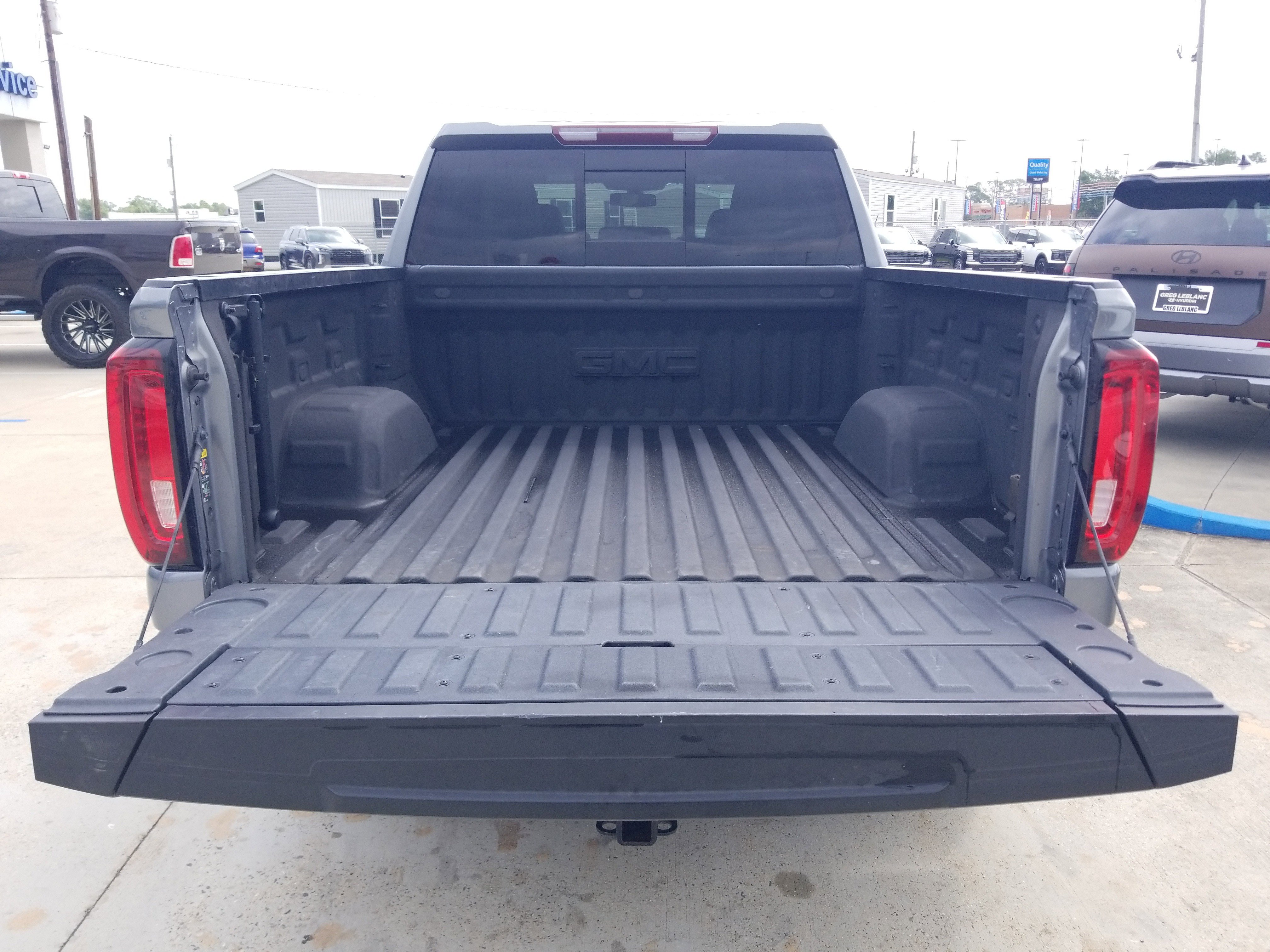 Used 2022 GMC Sierra 1500 SLT image 13