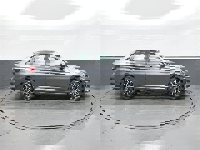 New 2026 Volkswagen Jetta SE image 8