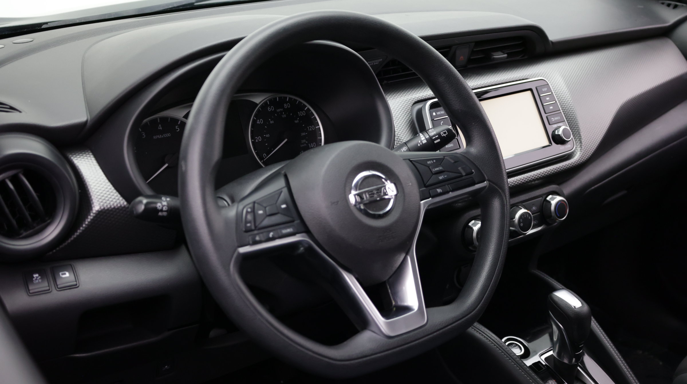 Used 2019 Nissan Kicks S FWD image 10