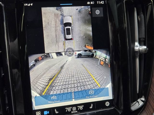 Used 2024 Volvo XC60 T8 Plus image 25