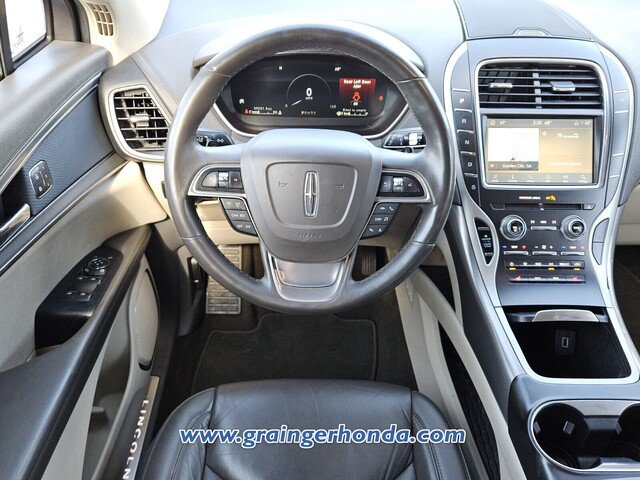 Used 2019 Lincoln Nautilus Select w/ Cargo Utility Package FWD image 12