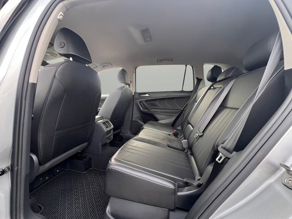 Used 2022 Volkswagen Tiguan SE image 20