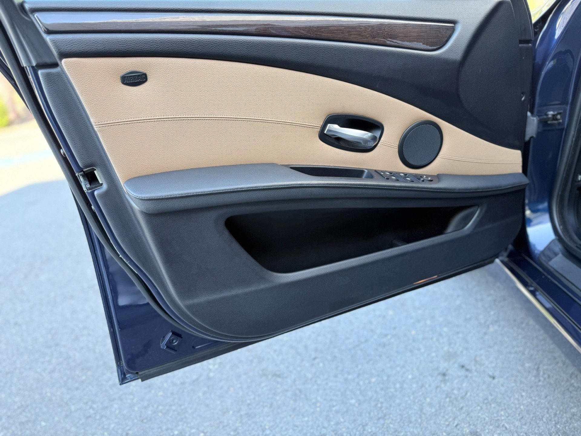 Used 2009 BMW 535i xDrive Wagon image 10