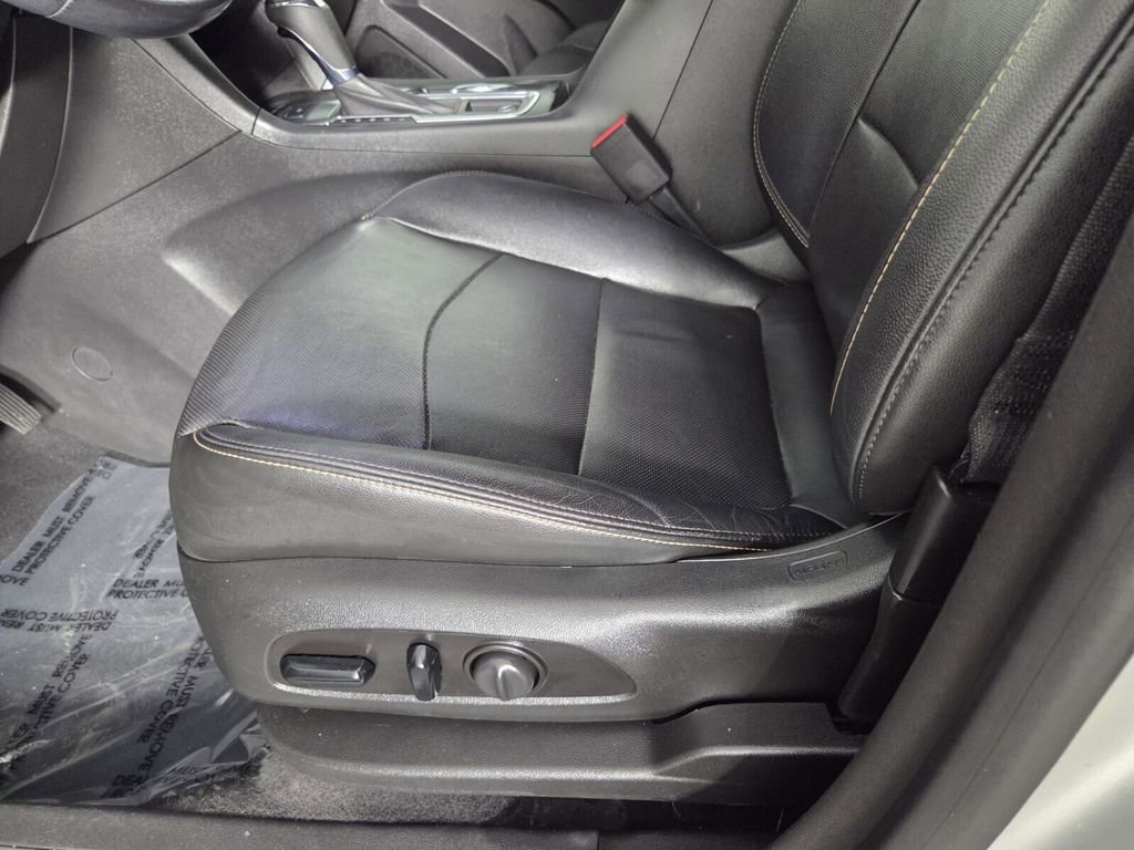 Used 2020 Chevrolet Equinox Premier image 15