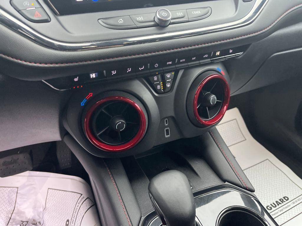 Used 2025 Chevrolet Blazer RS FWD image 15