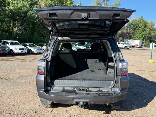 Used 2022 Toyota 4Runner SR5 Premium AWD/4WD image 17