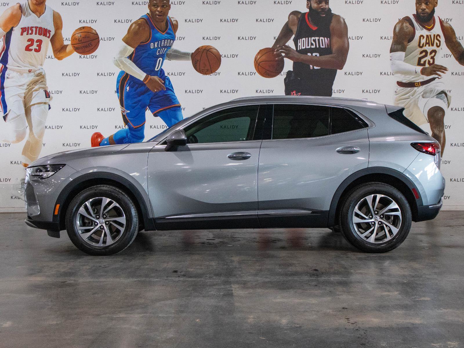 Used 2023 Buick Envision Essence image 16