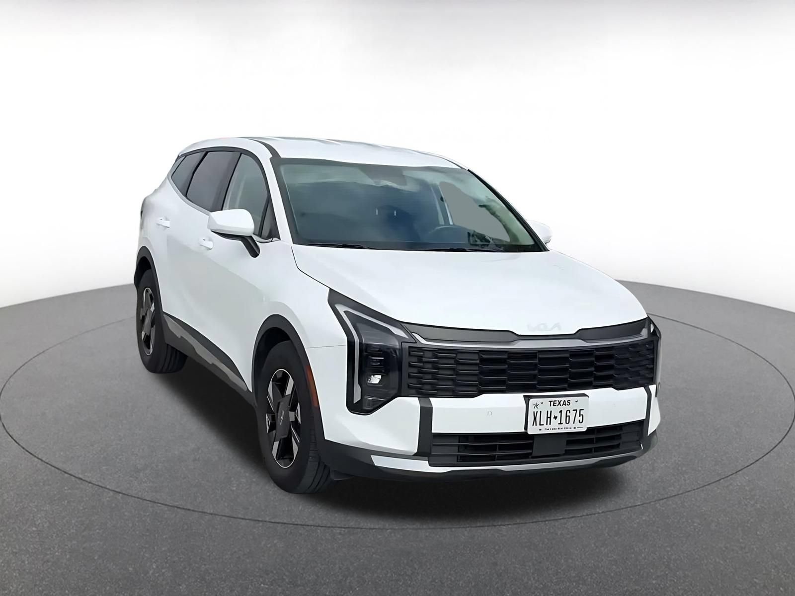 Used 2026 Kia Sportage LX FWD image 3