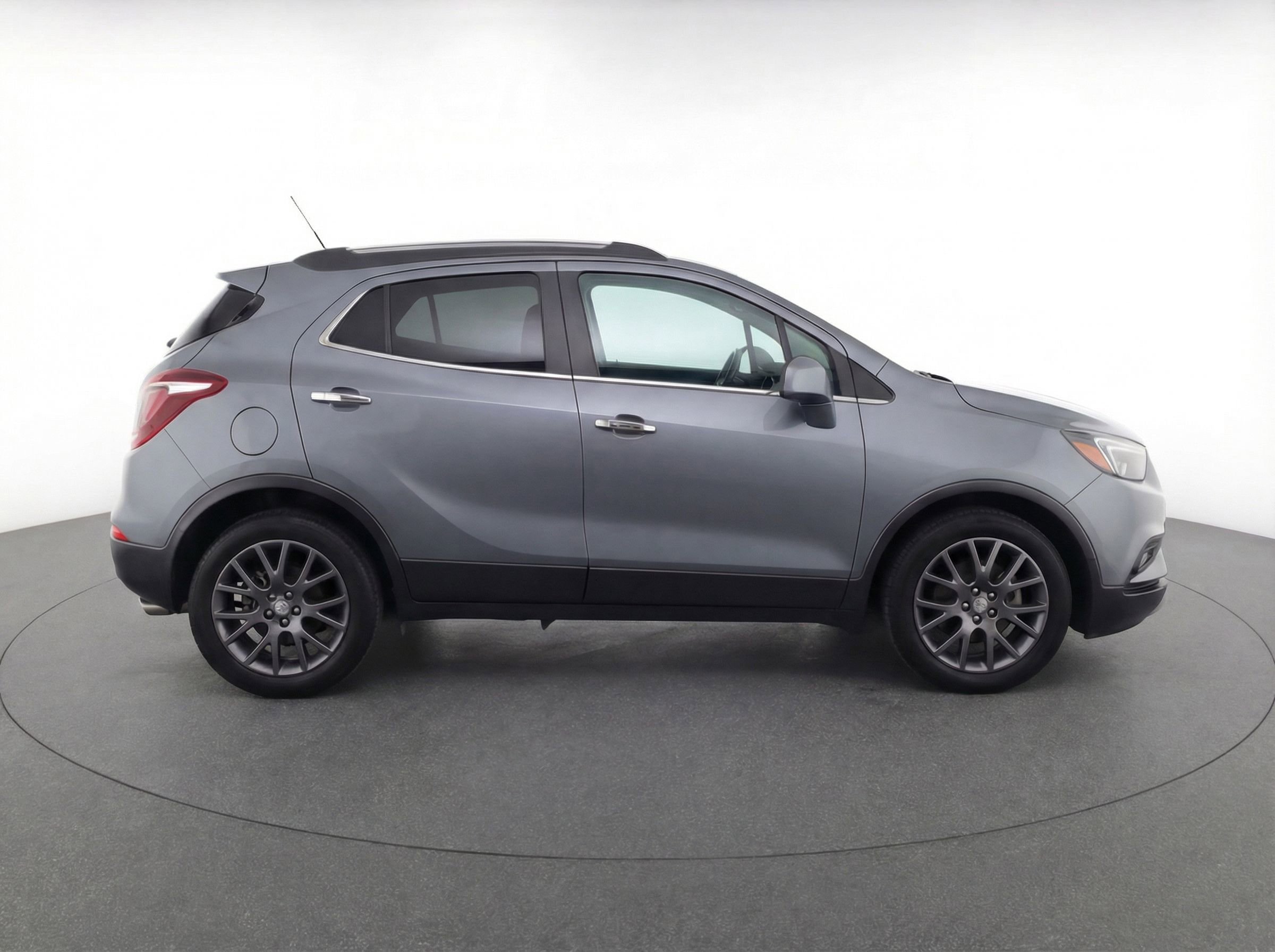 Used 2020 Buick Encore Sport Touring w/ Safety Package image 4