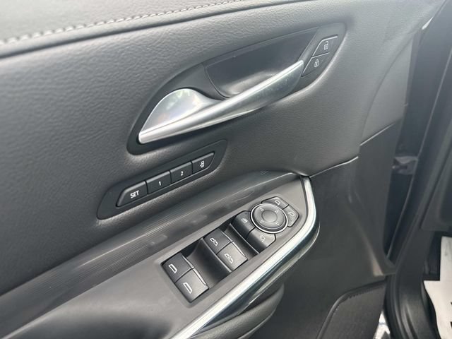 Certified 2025 Cadillac XT4 Premium Luxury AWD/4WD image 44
