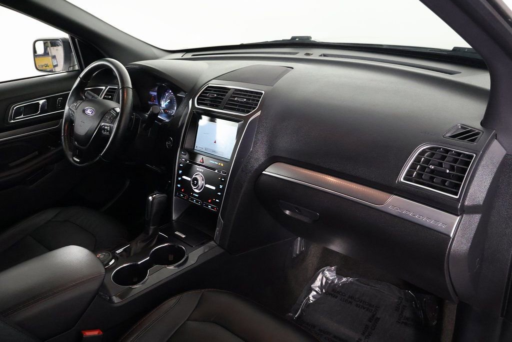Used 2018 Ford Explorer Sport image 9