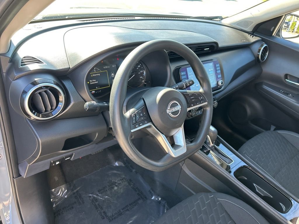Used 2022 Nissan Kicks SV image 21