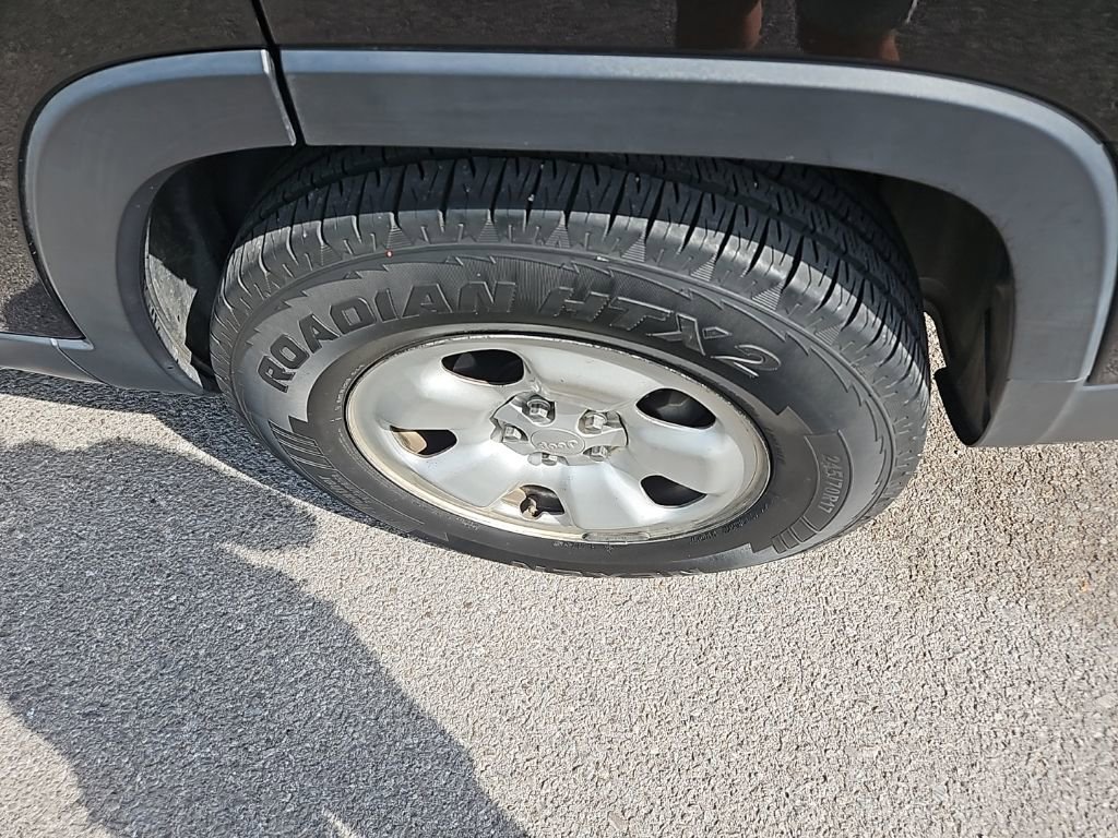 Used 2014 Jeep Cherokee Sport image 12