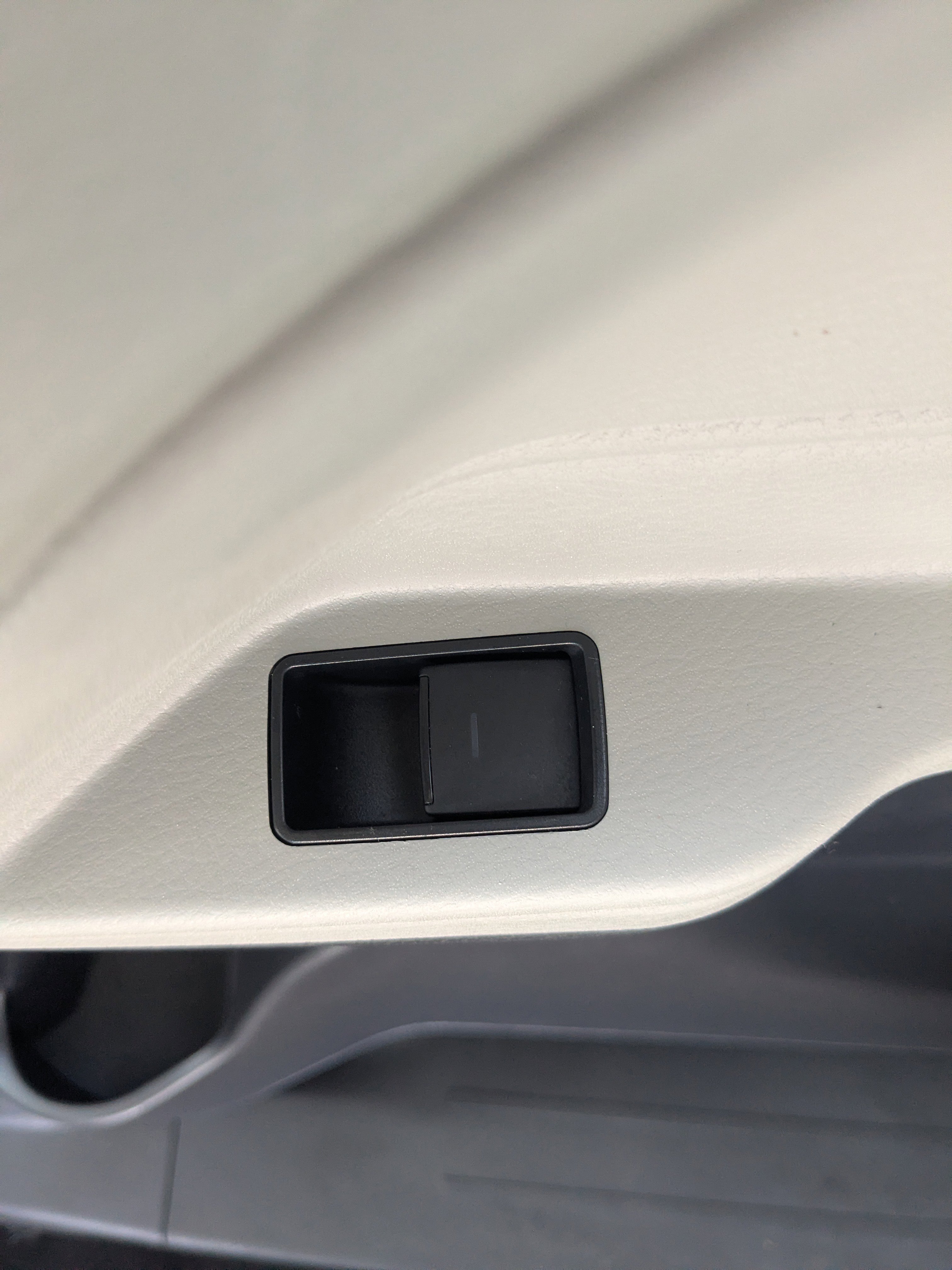 Used 2021 Toyota Sienna LE w/ LE Plus Package image 17